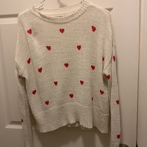 White sweater with hearts! ❤️❤️